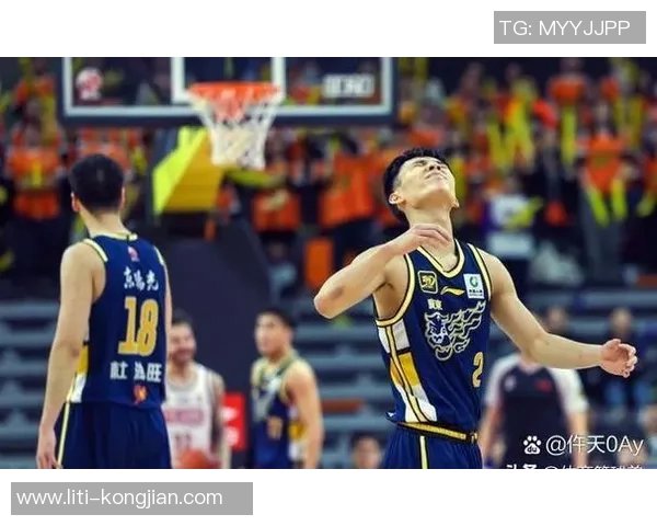 杜锋祝贺徐杰成广东队史助攻第二